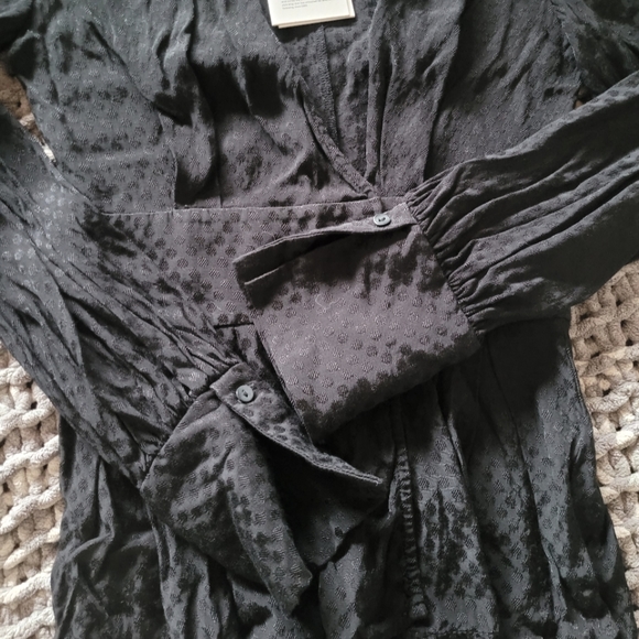 Something Navy Waist Detail Black Jacquard Peplum Surplice Top, size XXS - Picture 3 of 8